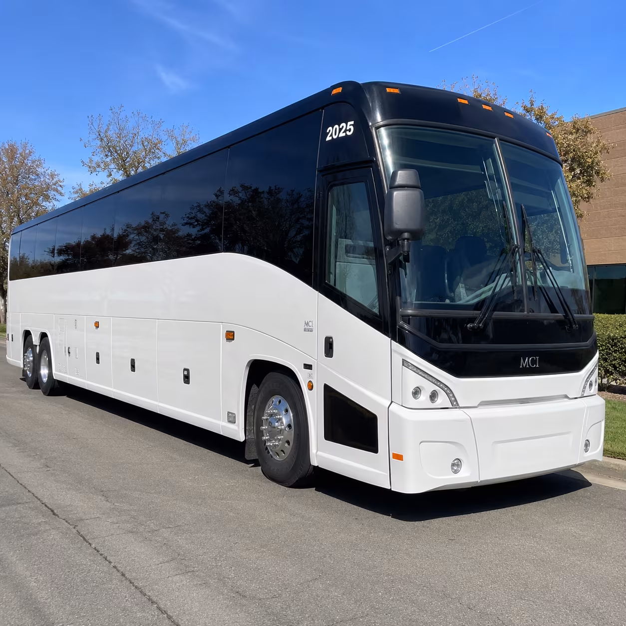 aurora charter bus transportation to aurora concerts and festivals