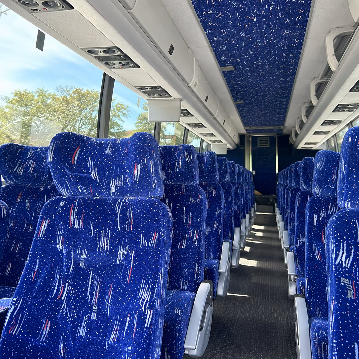 castle rock charter buses for concerts and shows