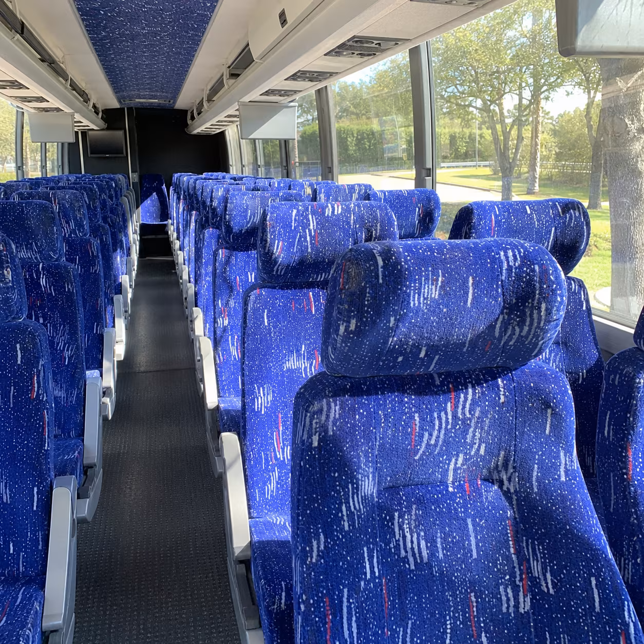 lakewood private shuttles for wedding pickups and drop offs in lakewood